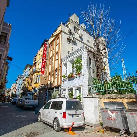 Oezyurt Hotell