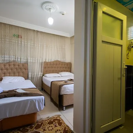 Oezyurt Hotell