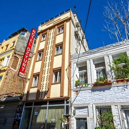 Oezyurt Hotell Istanbul
